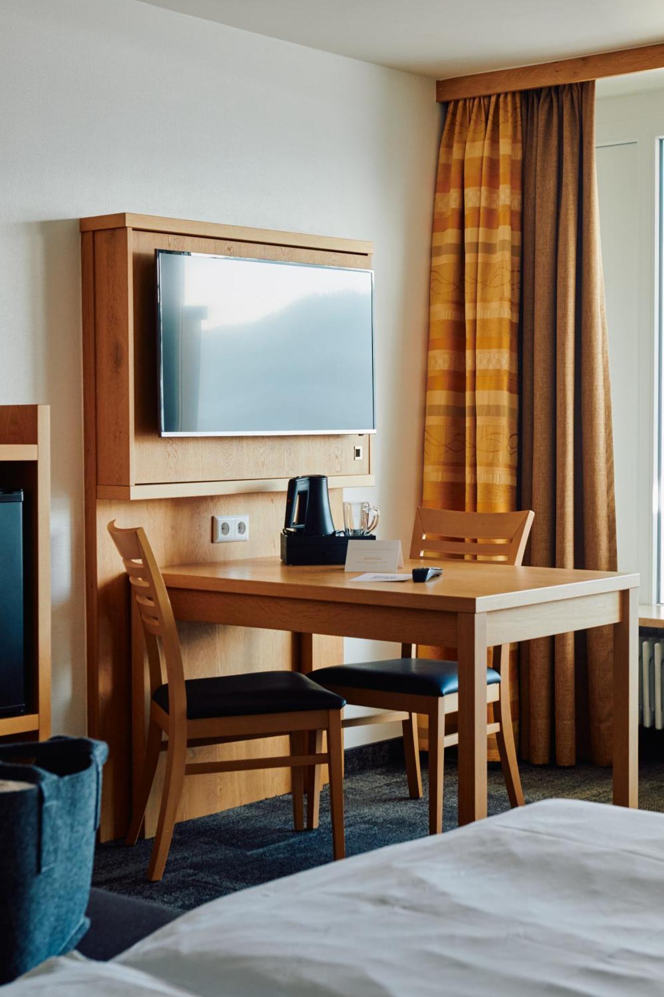 Brugger'S Hotelpark Am See ทิทิเซ-นอยชตัดท์ ภายนอก รูปภาพ