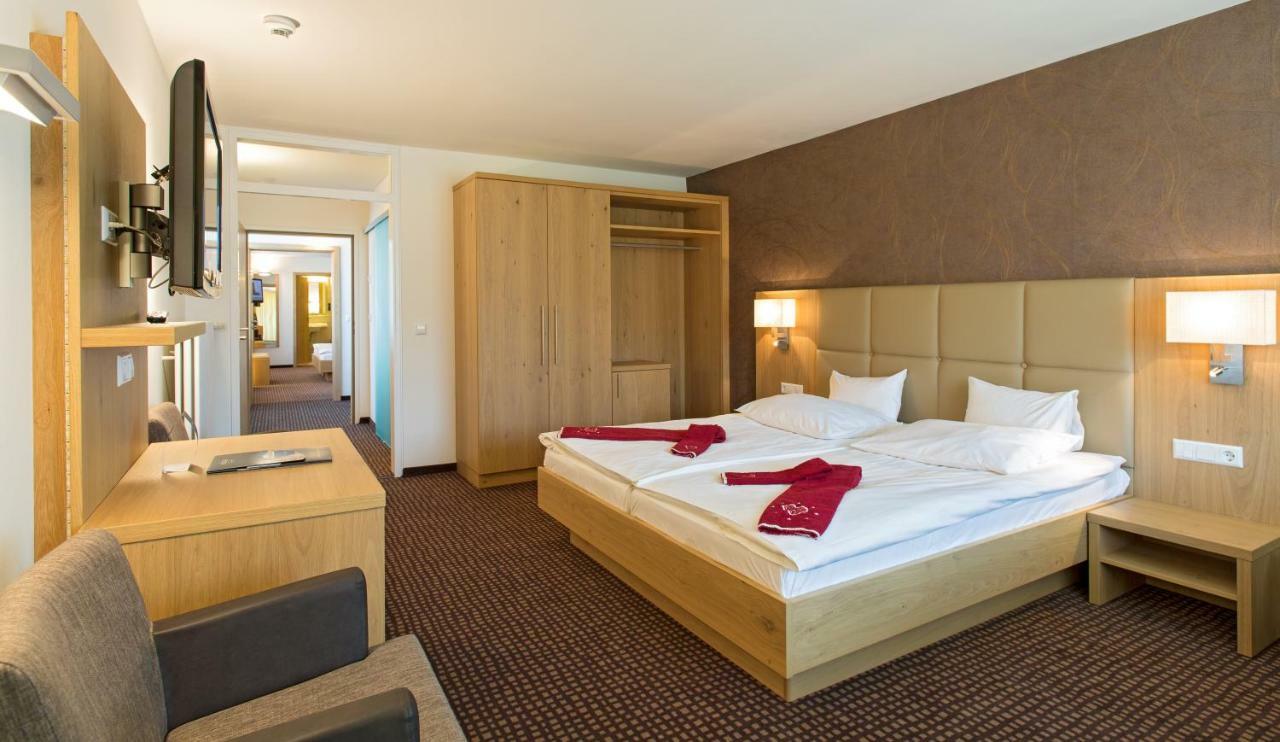 Brugger'S Hotelpark Am See ทิทิเซ-นอยชตัดท์ ภายนอก รูปภาพ